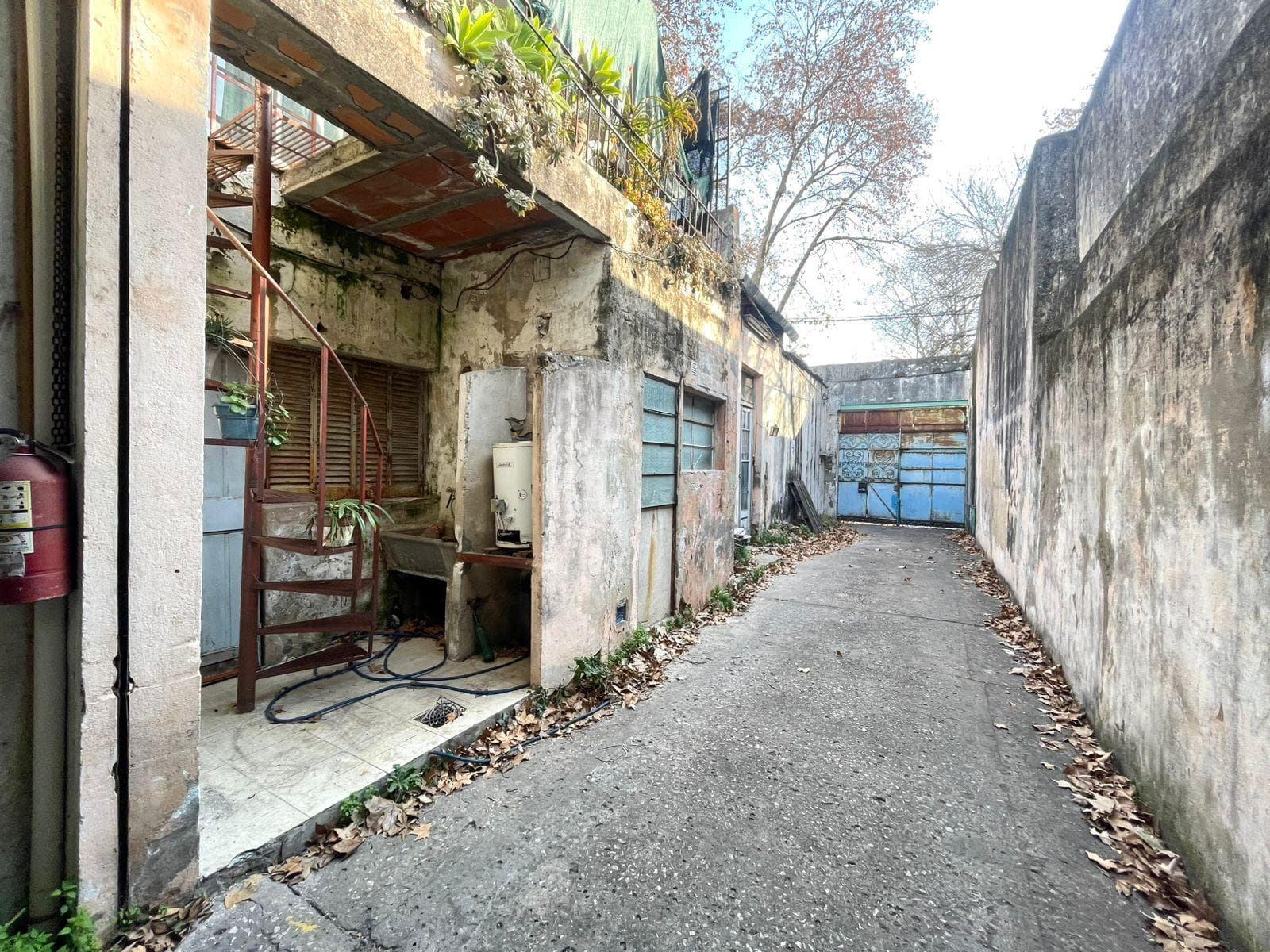 FOR SALE - Storage Warehouse / Land for Construction (Ground Floor + 10 Stories)
