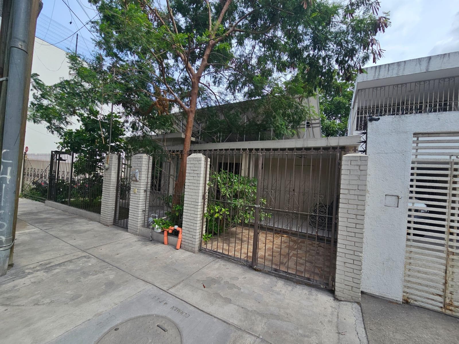 HOUSE FOR SALE IN MITRAS CENTRO