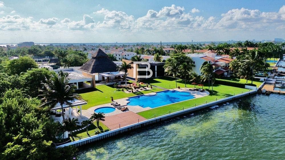 Isla Dorada Apartment in Cancun for Rent