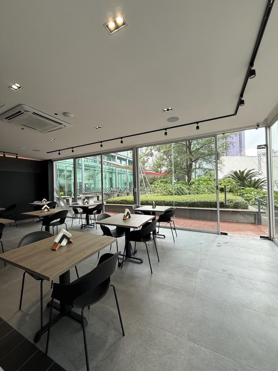 FULLY EQUIPPED OFFICE FOR RENT