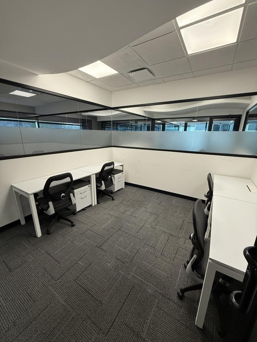 FULLY EQUIPPED OFFICE FOR RENT