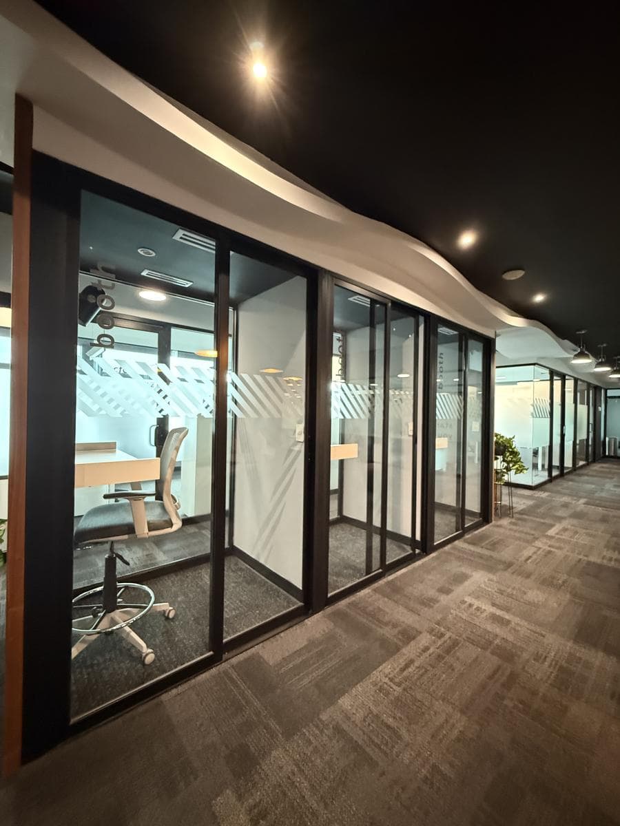 FULLY FURNISHED OFFICE FOR RENT