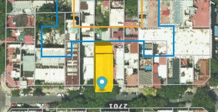 House on a 9.48 m x 52.49 m lot—optional possibility of purchase by a senior care facility