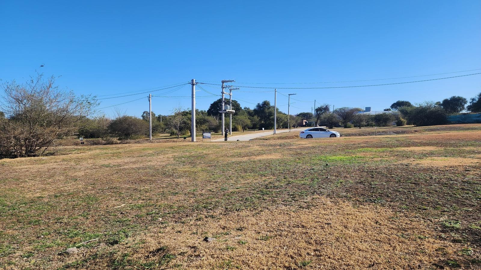 Lot in La Adela Unquillo, 636 meters — With title deed and utilities!!