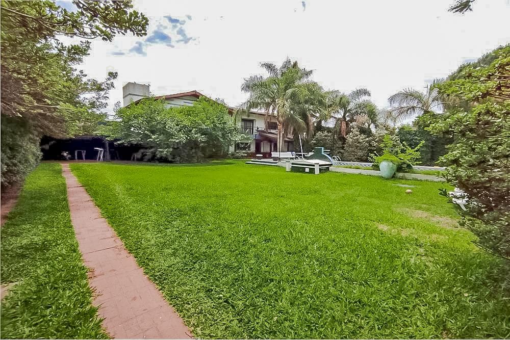 FOR SALE | TRADE - 5-bedroom house with a pool and yard - Garita 9, Funes.
