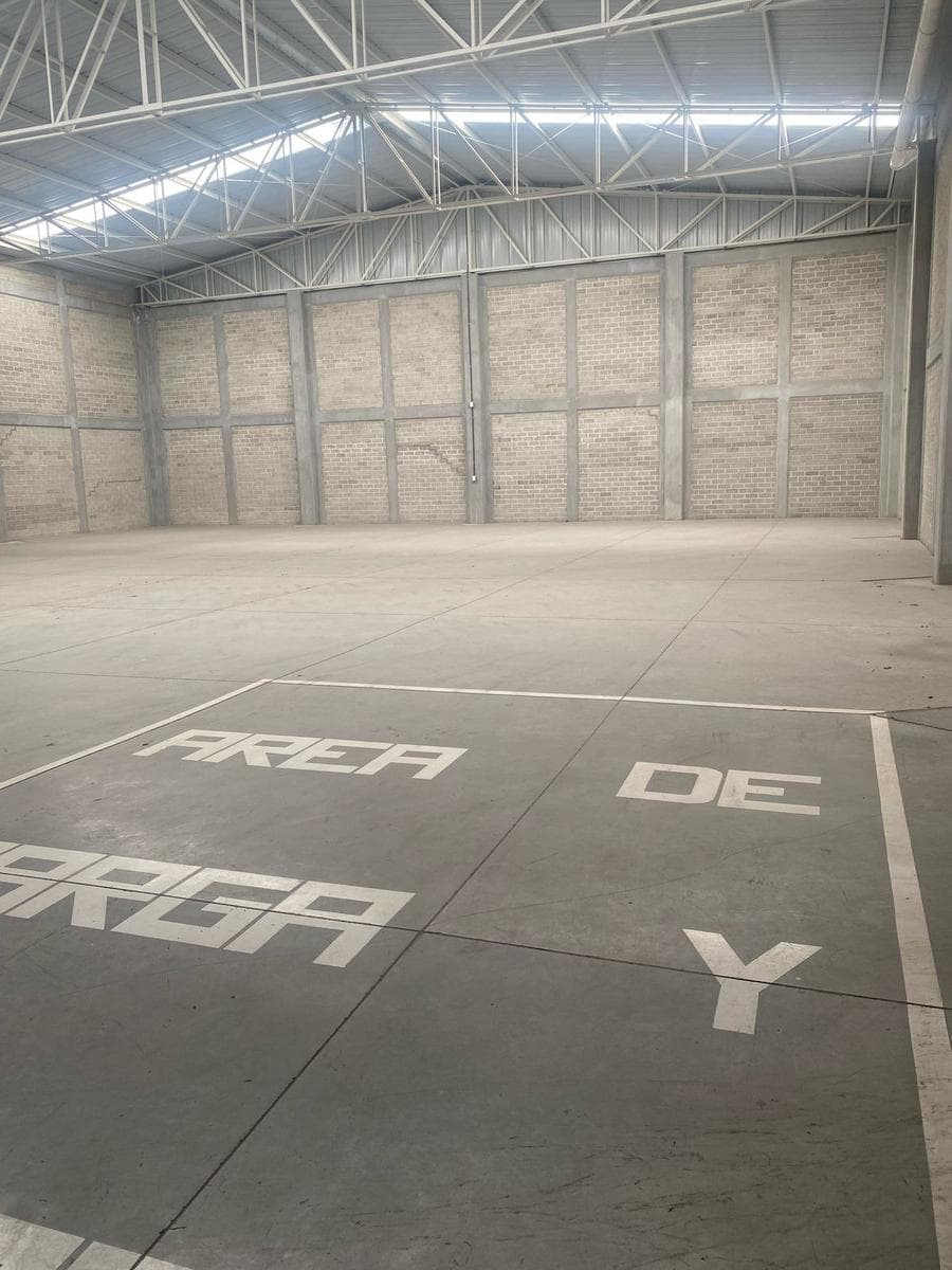 Warehouse for rent on San Juan Bosco Boulevard