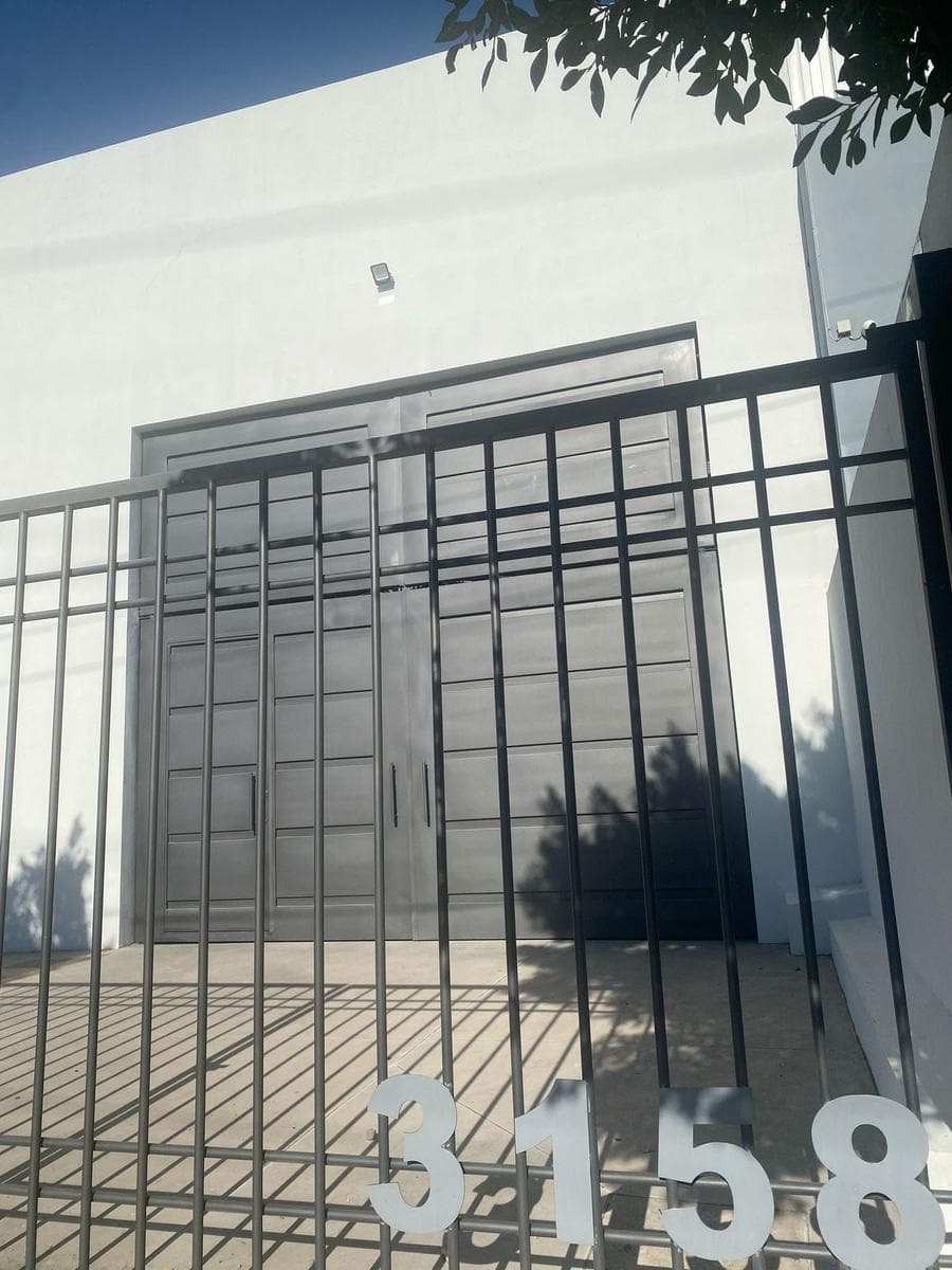 Warehouse for rent on San Juan Bosco Boulevard