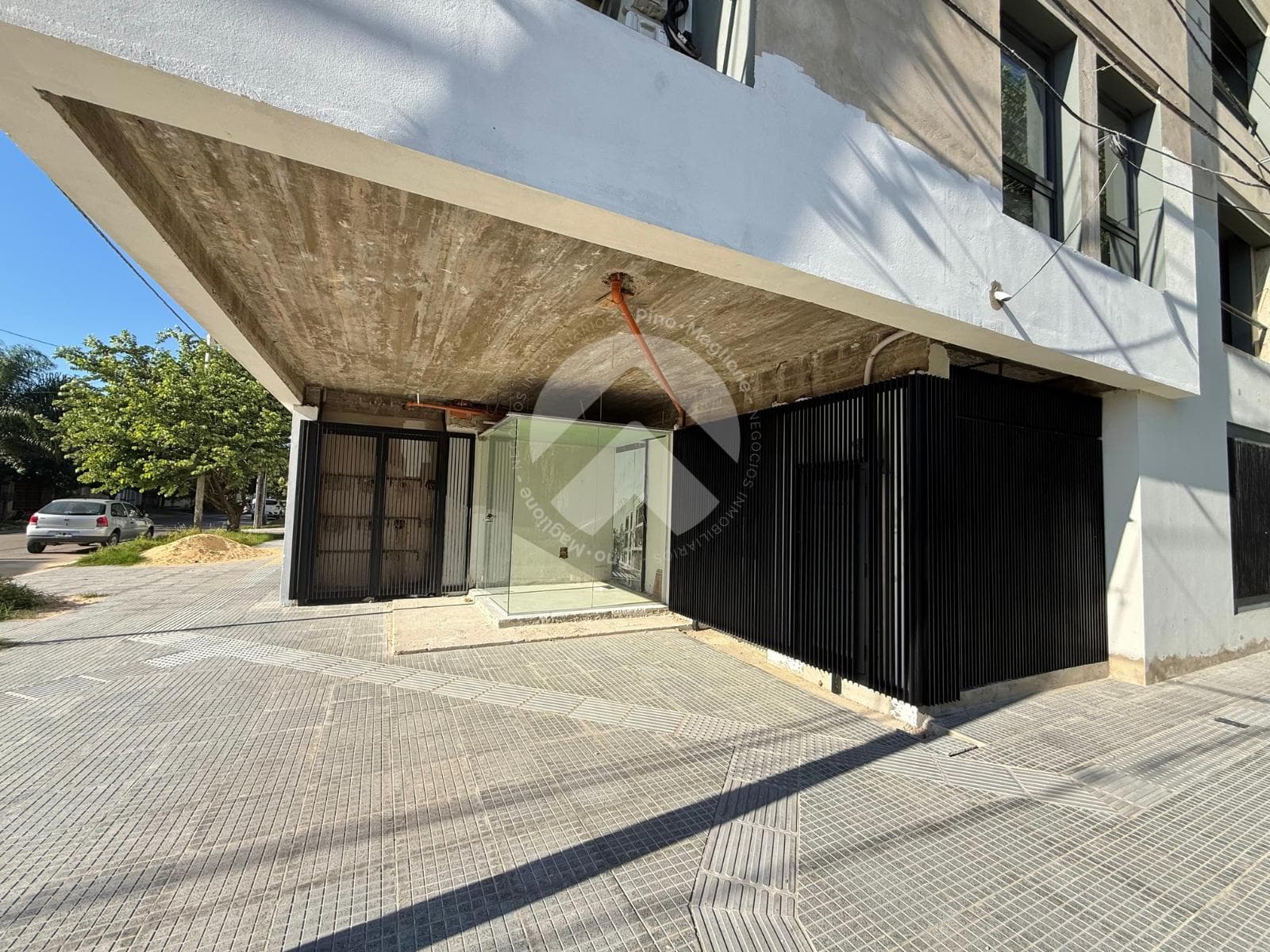 GROUND-FLOOR APARTMENT WITH COURTYARD—MARIA SELVA NEIGHBORHOOD
