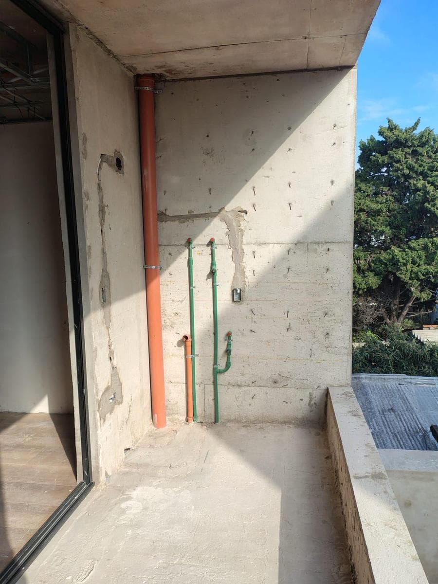 2-ROOM APARTMENT FOR SALE WITH GARAGE IN QUILMES