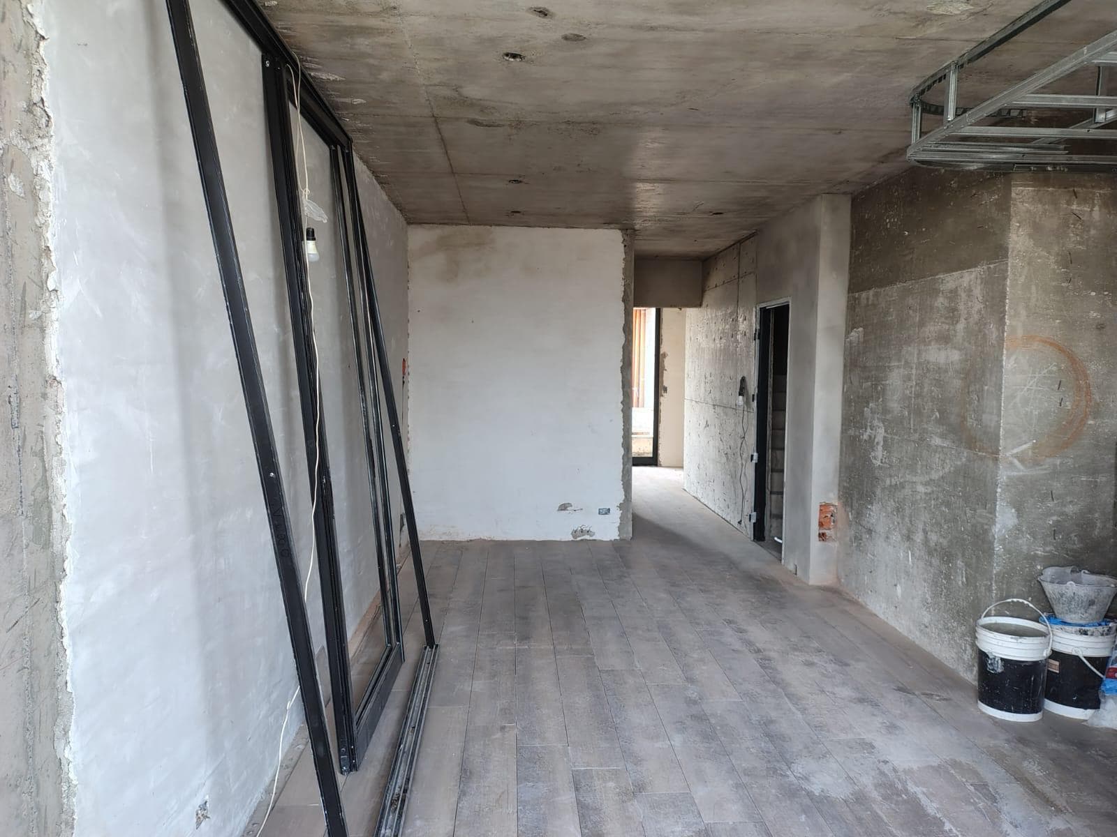 2-ROOM APARTMENT FOR SALE WITH GARAGE IN QUILMES