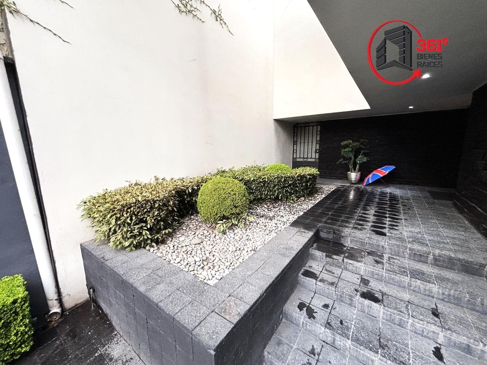 House with zoning designation: Montañas Calizas, Lomas de Chapultepec