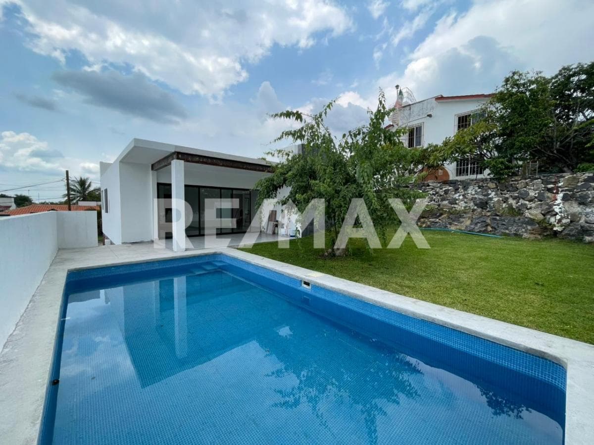 House for Sale in Morelos, Lomas de Cocoyoc
