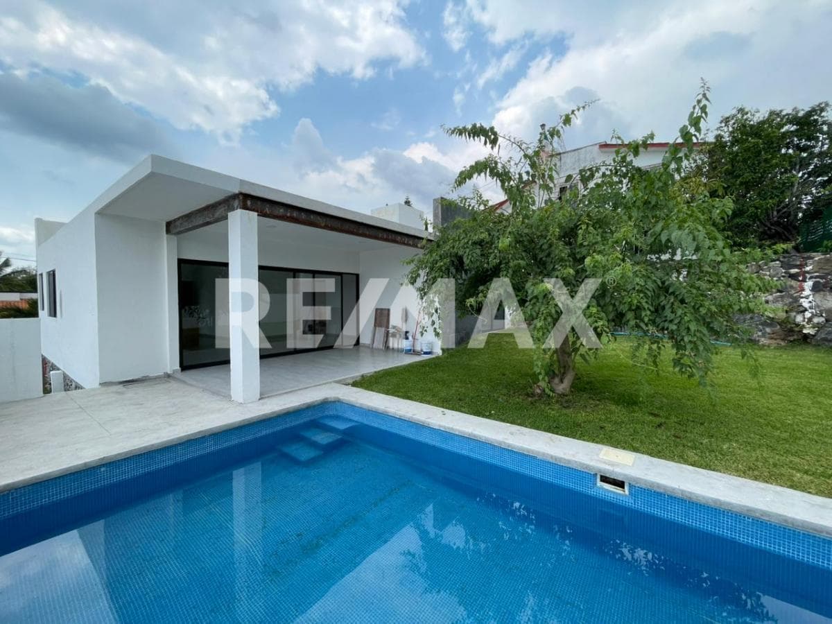 House for Sale in Morelos, Lomas de Cocoyoc