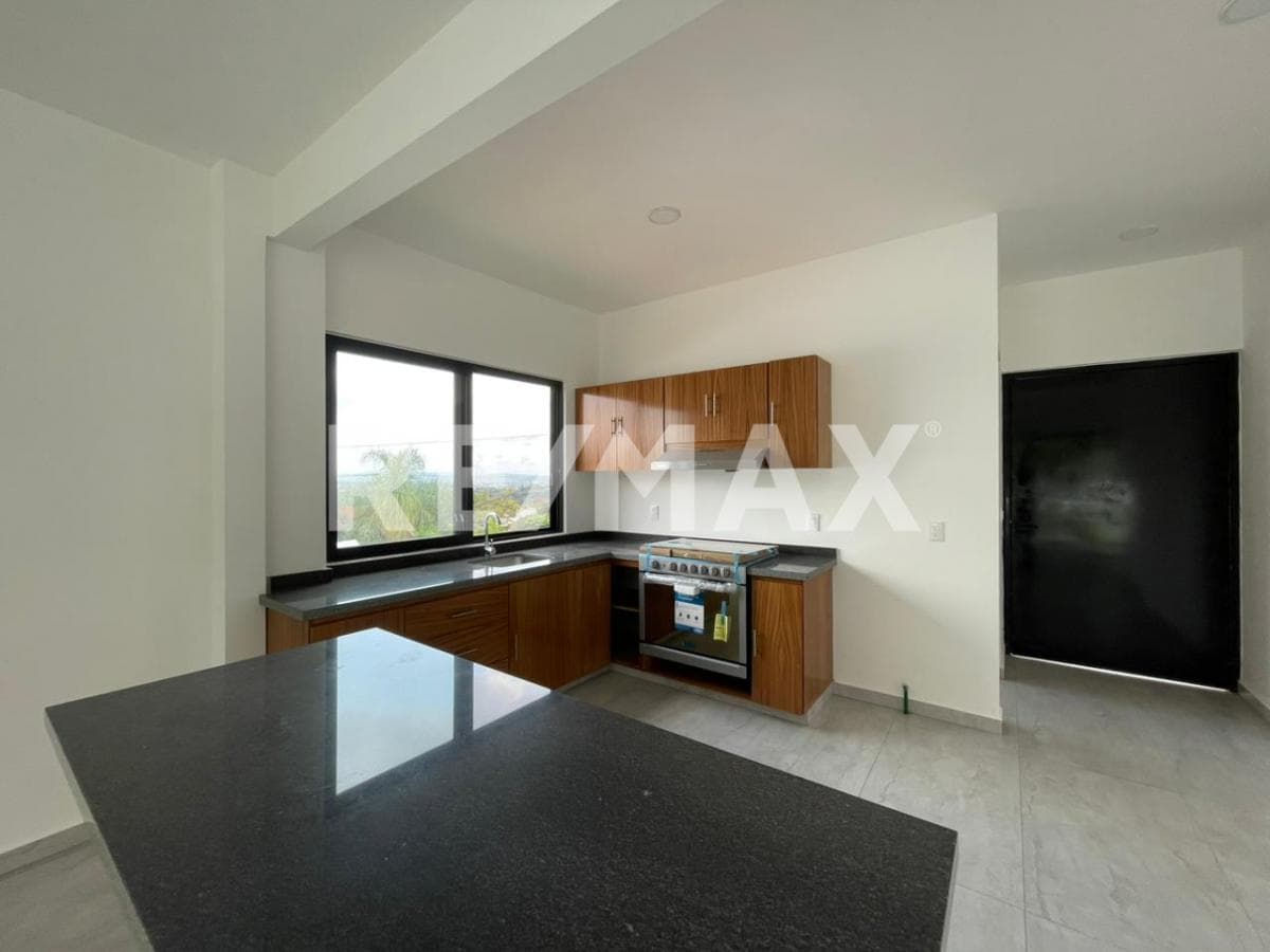 House for Sale in Morelos, Lomas de Cocoyoc