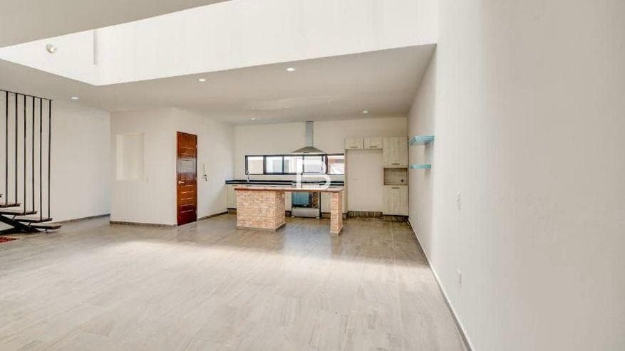 Aqua Residencial Cancun: House for Sale