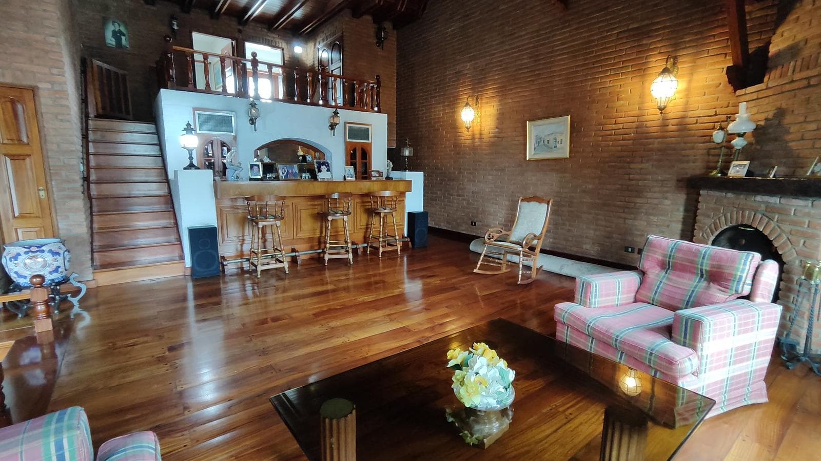 Premium House for Sale in Ramos Mejía Norte, with Garden and Pool "QUALIFIES FOR A LOAN"