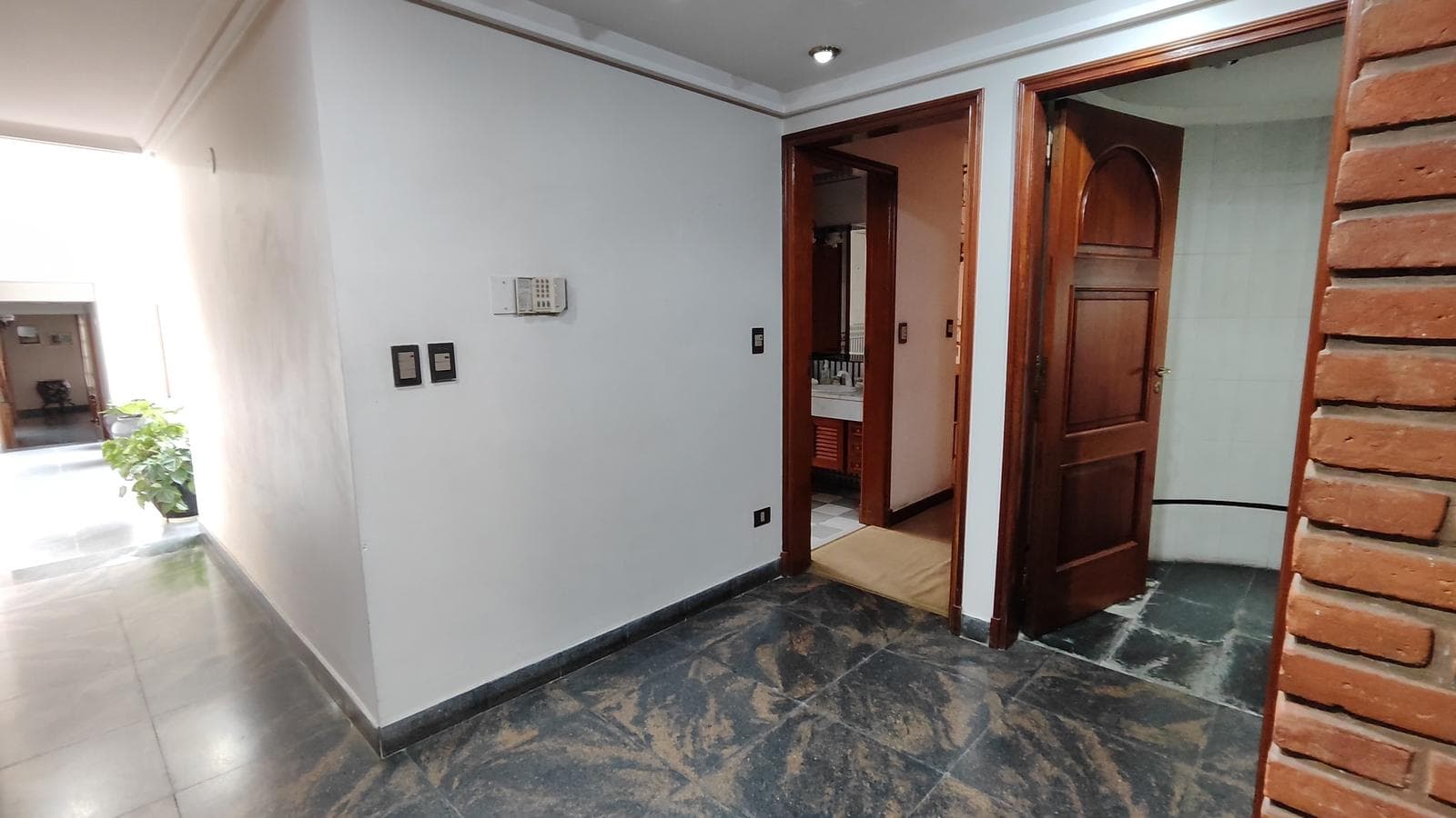 Premium House for Sale in Ramos Mejía Norte, with Garden and Pool "QUALIFIES FOR A LOAN"