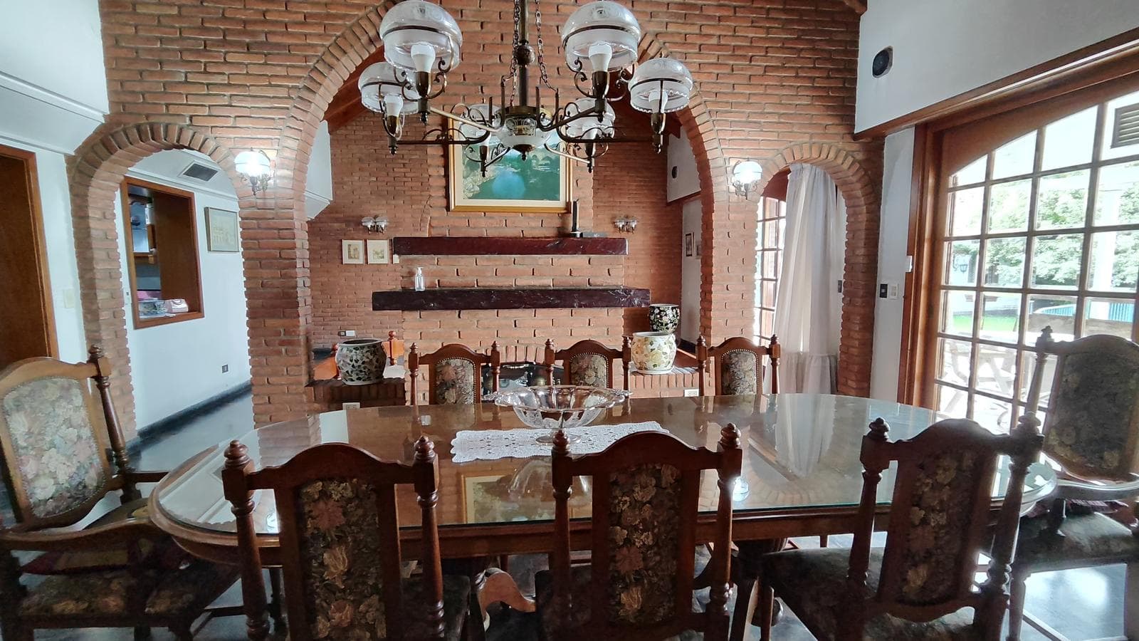Premium House for Sale in Ramos Mejía Norte, with Garden and Pool "QUALIFIES FOR A LOAN"