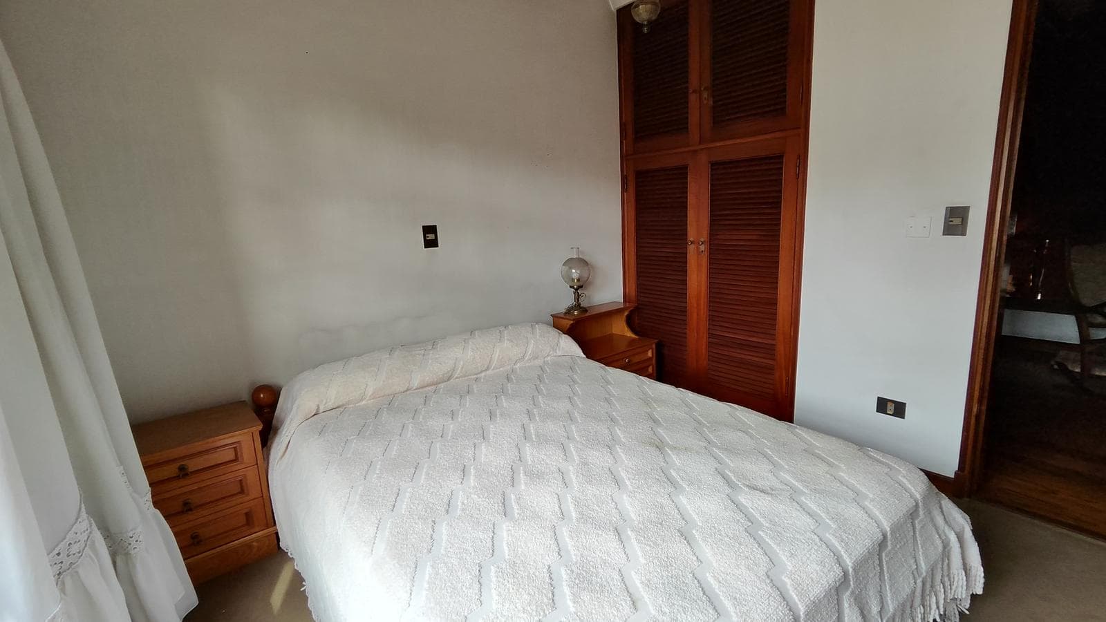 Premium House for Sale in Ramos Mejía Norte, with Garden and Pool "QUALIFIES FOR A LOAN"