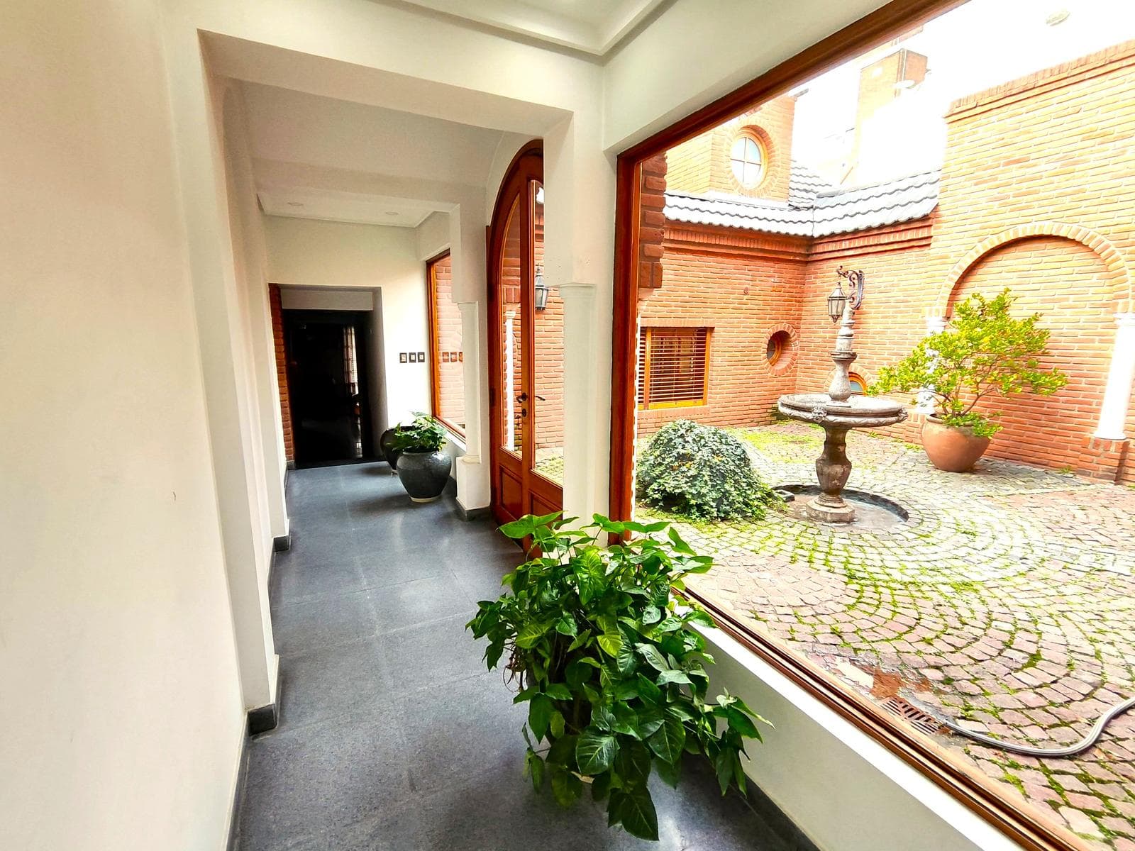 Premium House for Sale in Ramos Mejía Norte, with Garden and Pool "QUALIFIES FOR A LOAN"