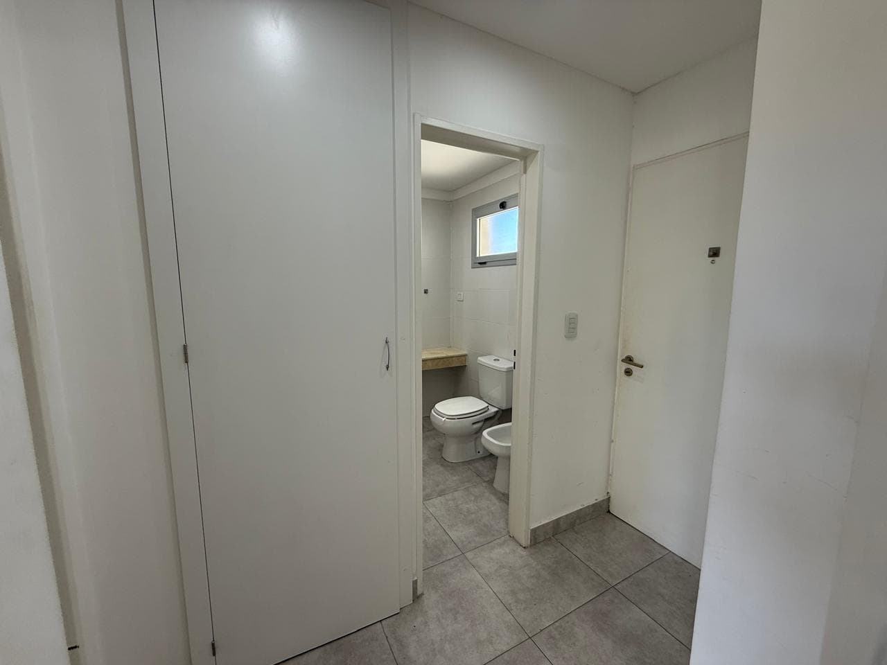 2-Bedroom Apartment in Downtown Escobar