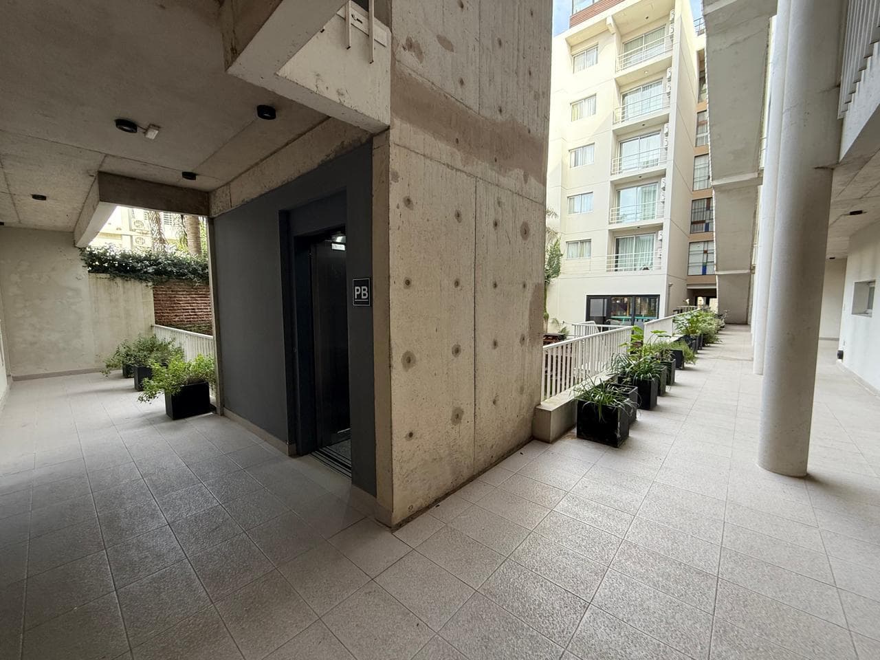 2-Bedroom Apartment in Downtown Escobar