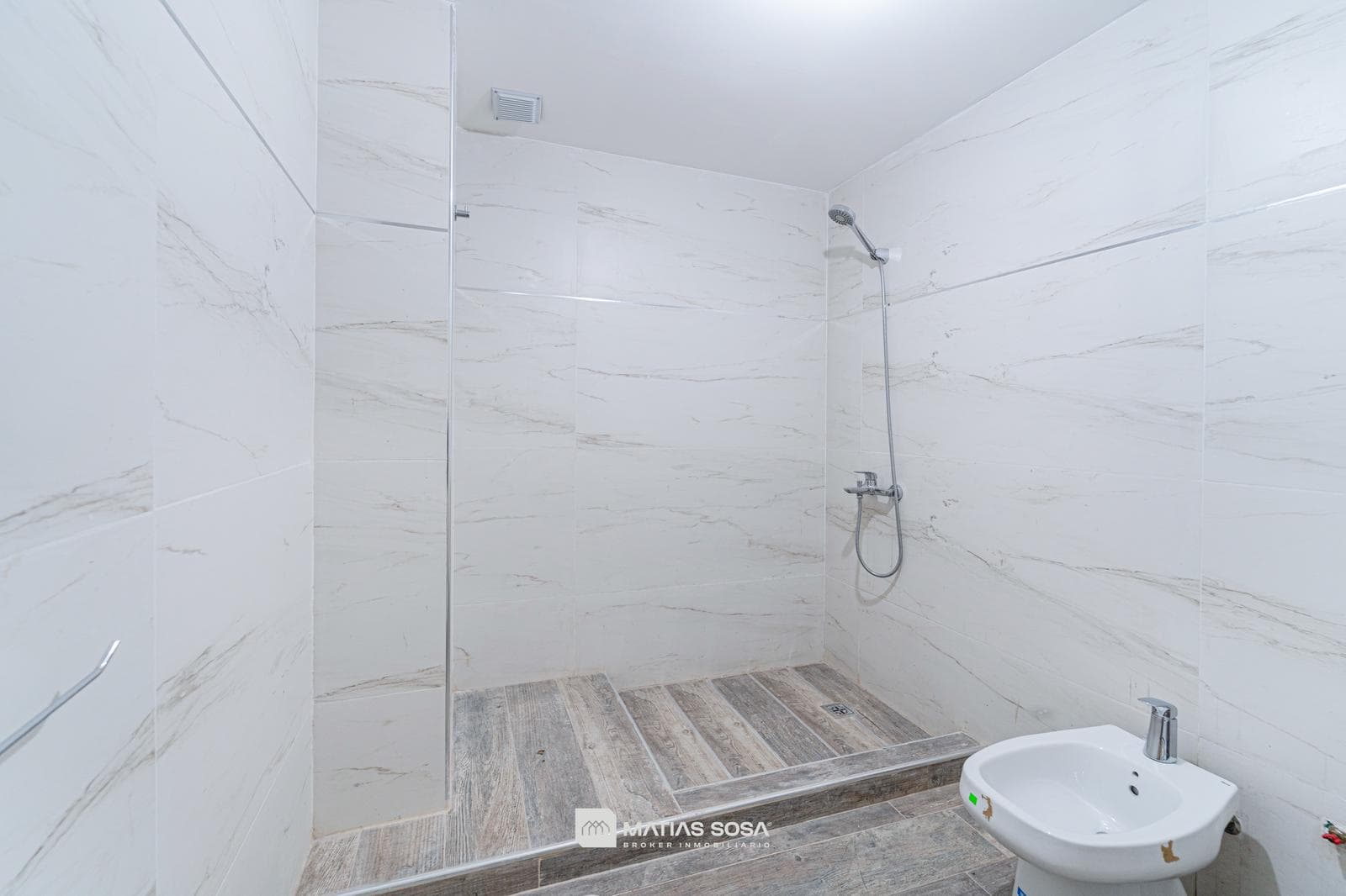 For Sale - Apartment - Playa Chica - Brand new