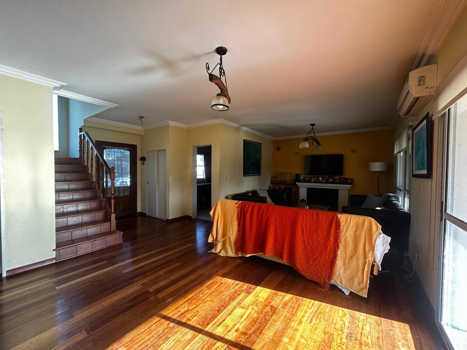 OPORTUNIDAD APTO CREDITO Casa en Venta 4 dormitorios escr piscina San Lucas Village Ing. Maschwitz