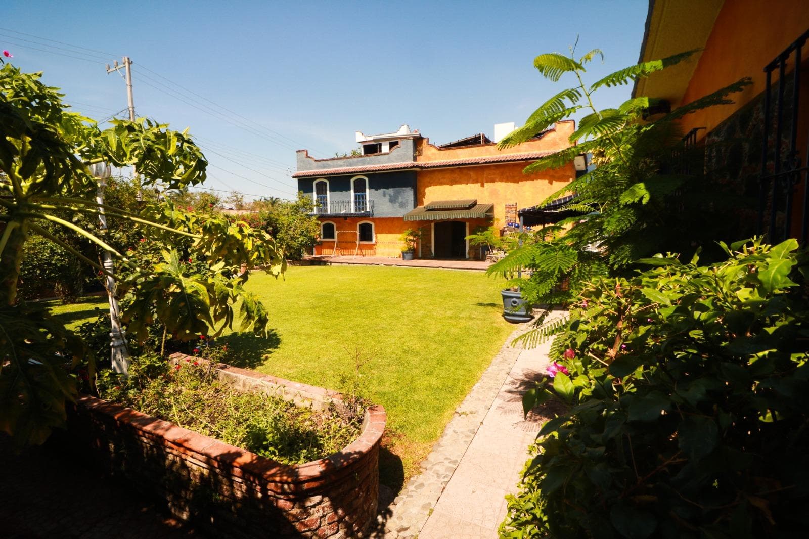 House for SALE in Brisas de Cuernavaca, Temixco, Morelos.