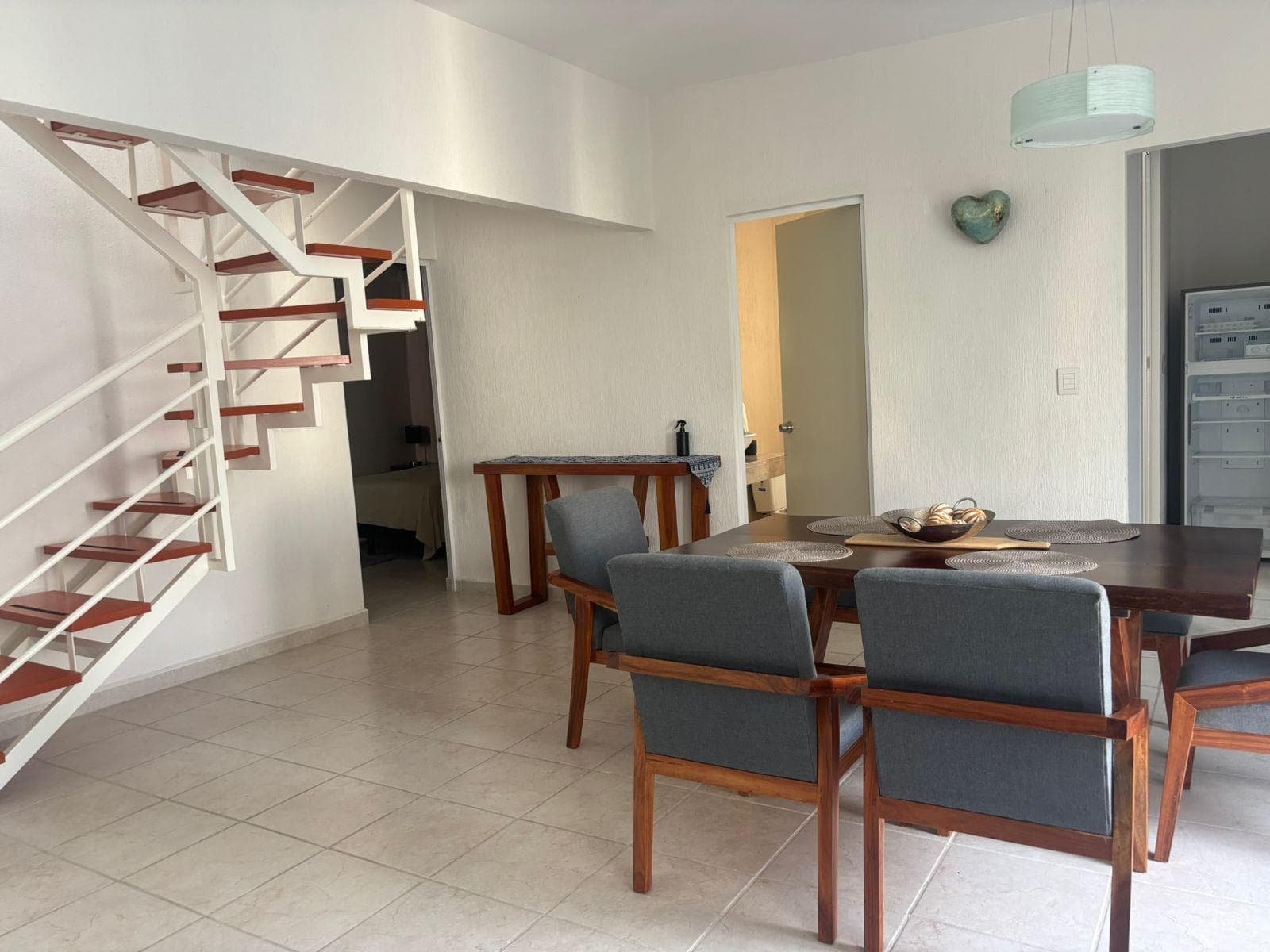 Apartment for Rent: Furnished Two-Bedroom Apartment in Playa del Carmen