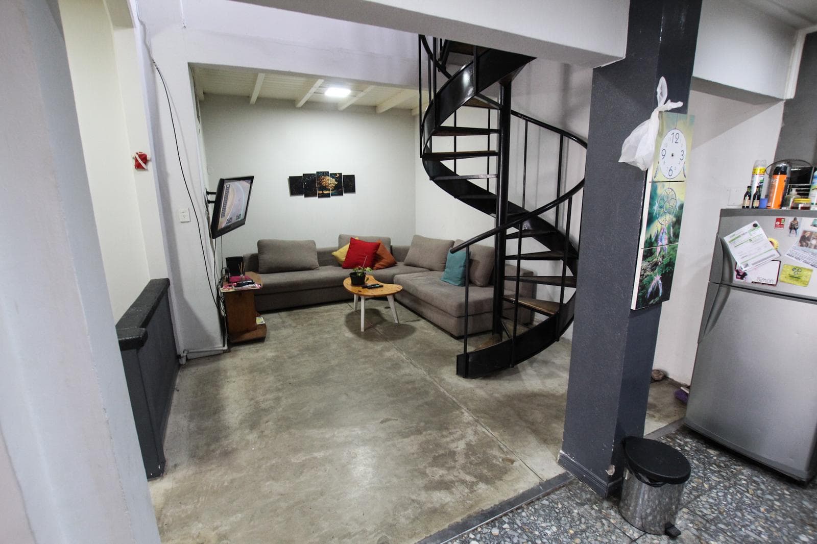 4-room house with garage, for sale, in a great location in Villa del Parque!!