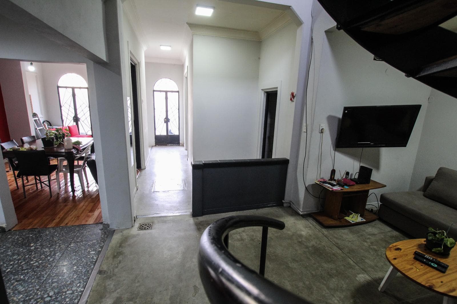 4-room house with garage, for sale, in a great location in Villa del Parque!!