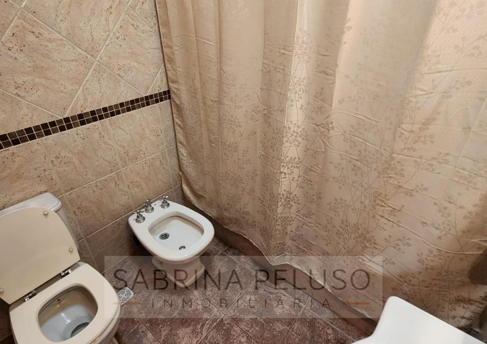 House for sale in the Campo de las Acacias neighborhood