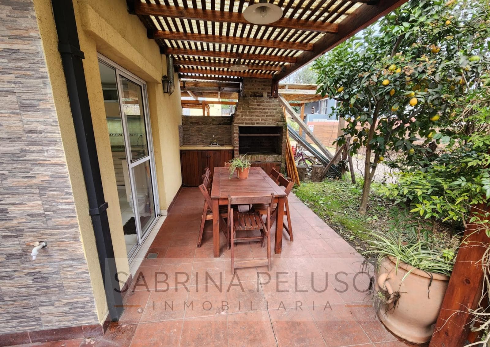 House for sale in the Campo de las Acacias neighborhood