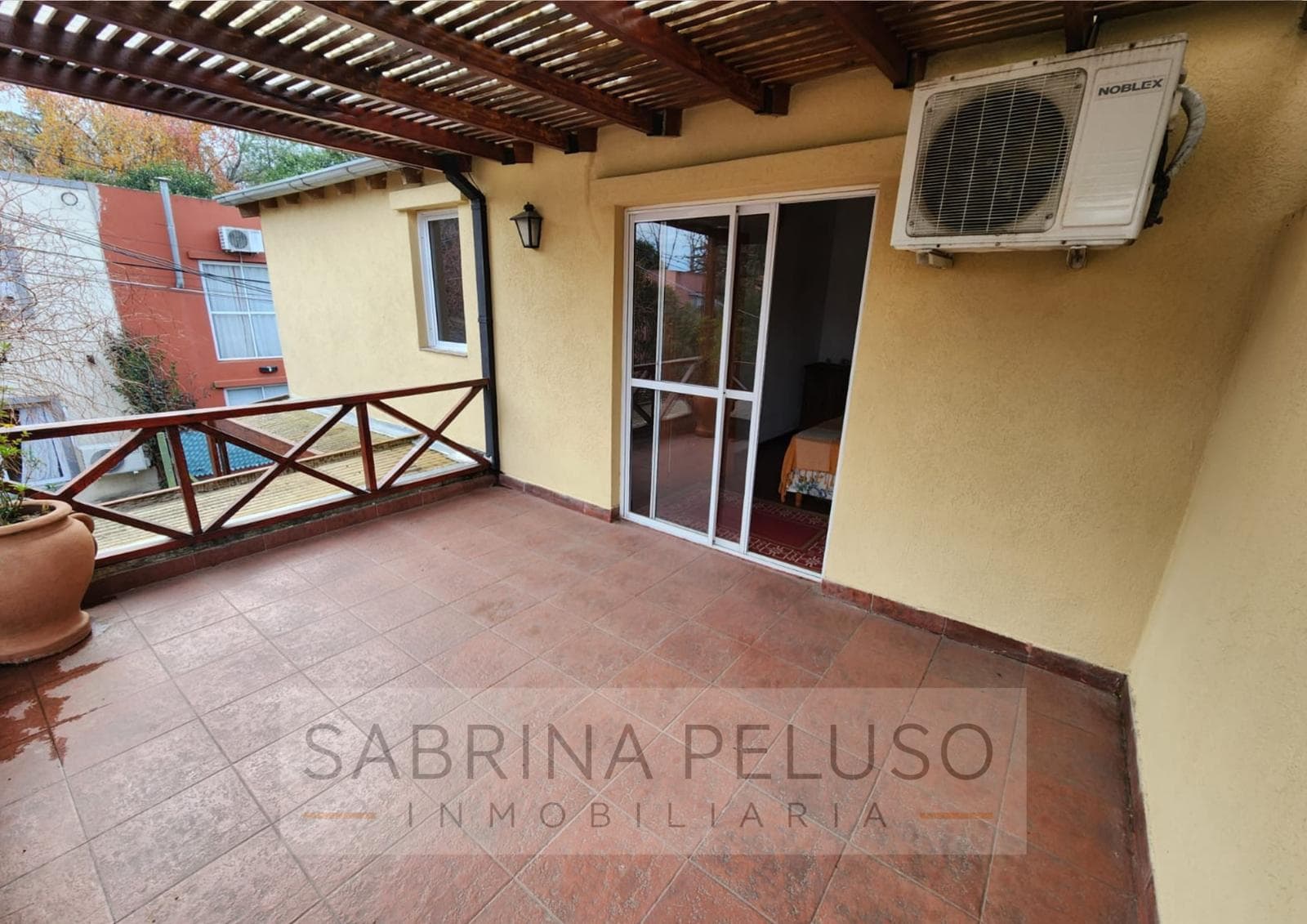 House for sale in the Campo de las Acacias neighborhood