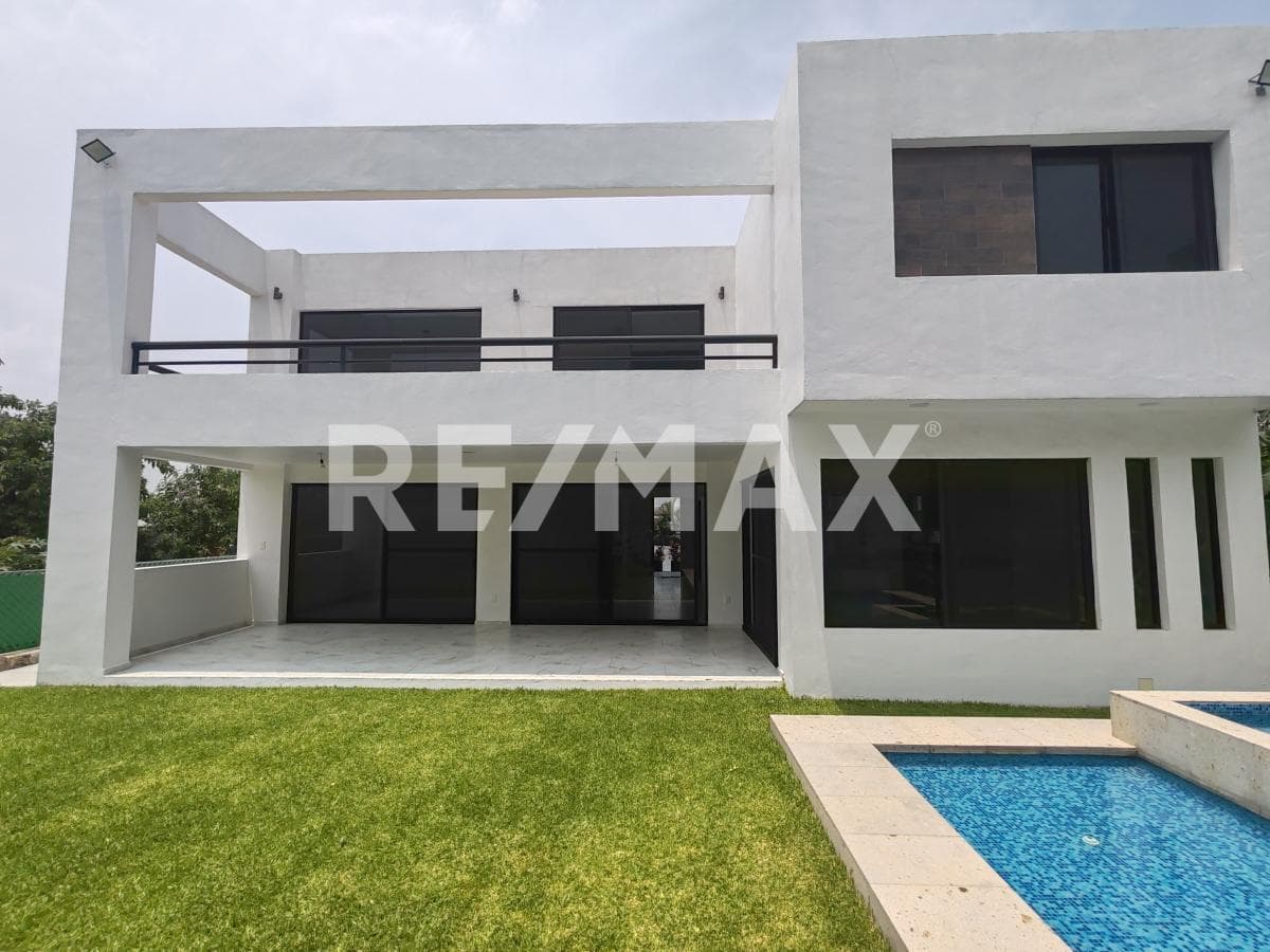 House for Sale in Morelos, Lomas de Cocoyoc