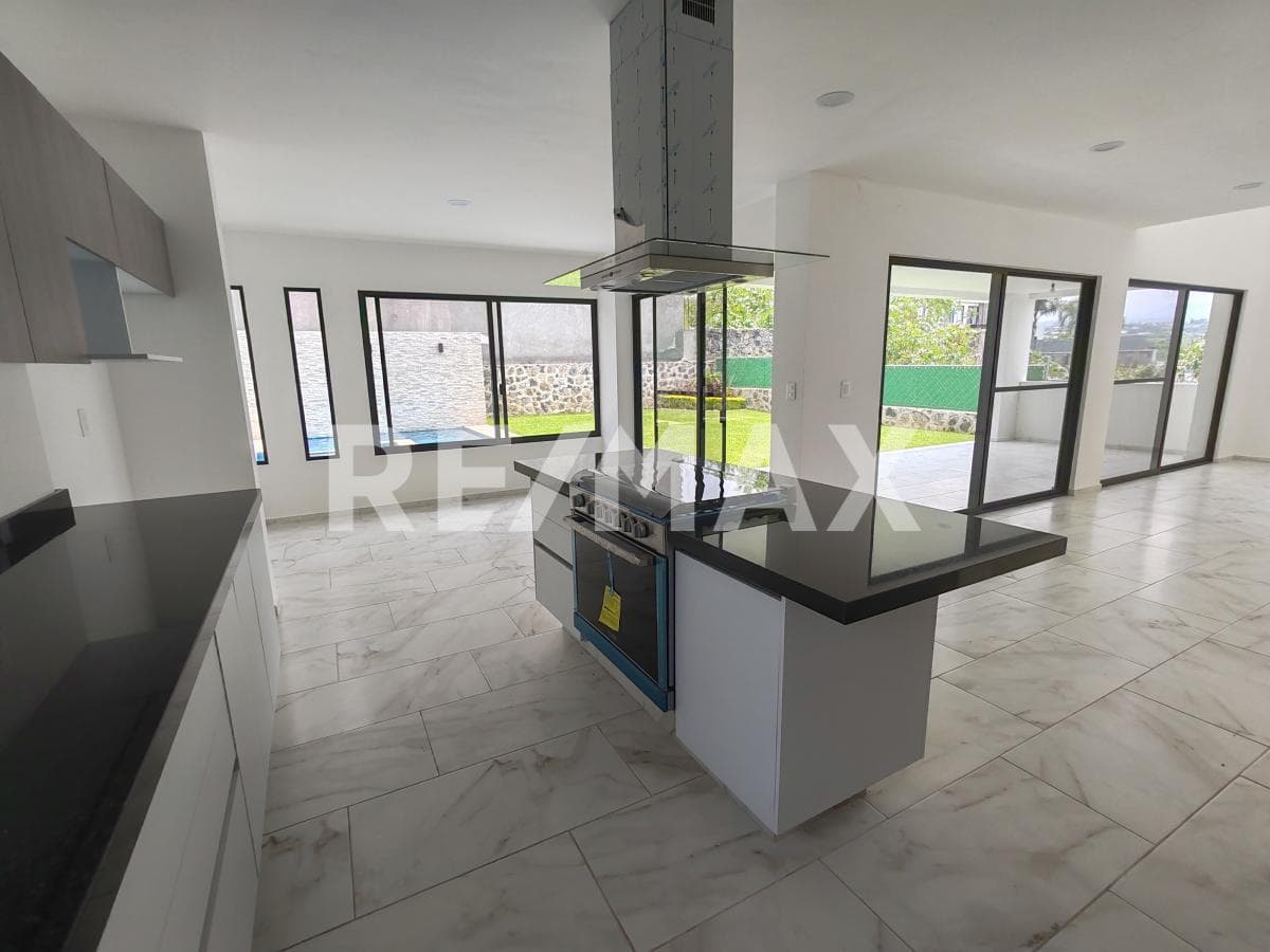 House for Sale in Morelos, Lomas de Cocoyoc