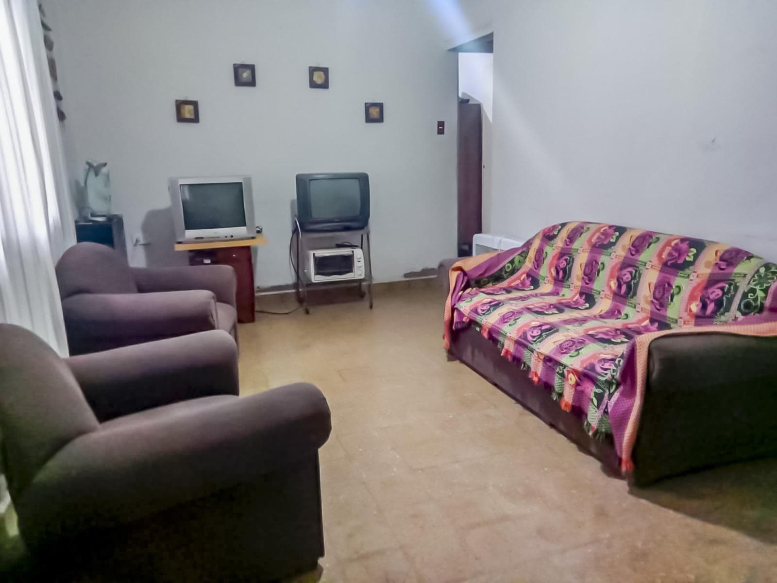 FOR SALE | TRADE - Two 3-bedroom houses built on the same lot - Belgrano, Rosario.
