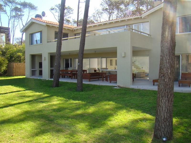 Laguna Blanca Venta y Alquiler Casa Roca tm 7470