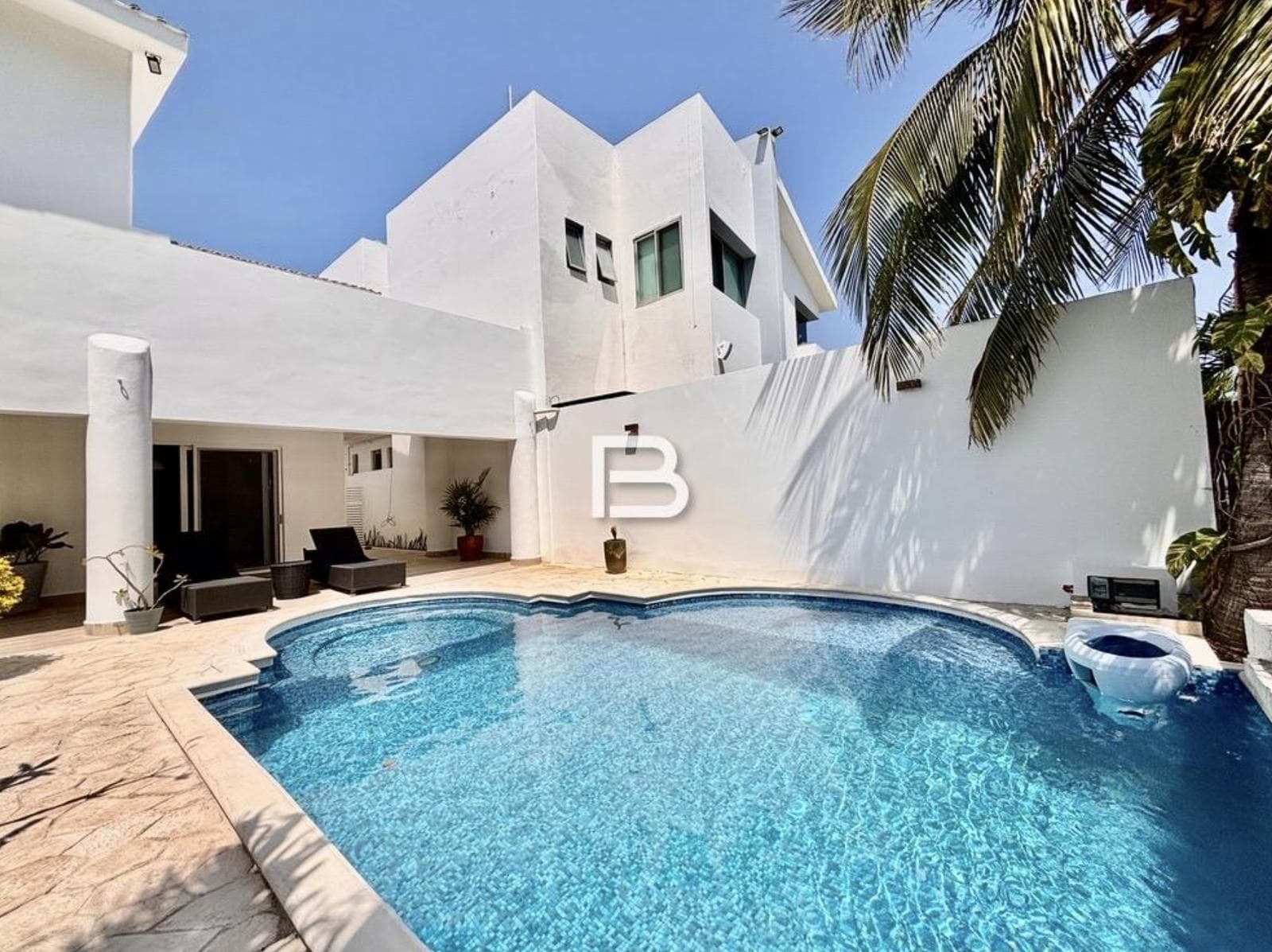 Isla Dorada: House for Sale with Private Dock