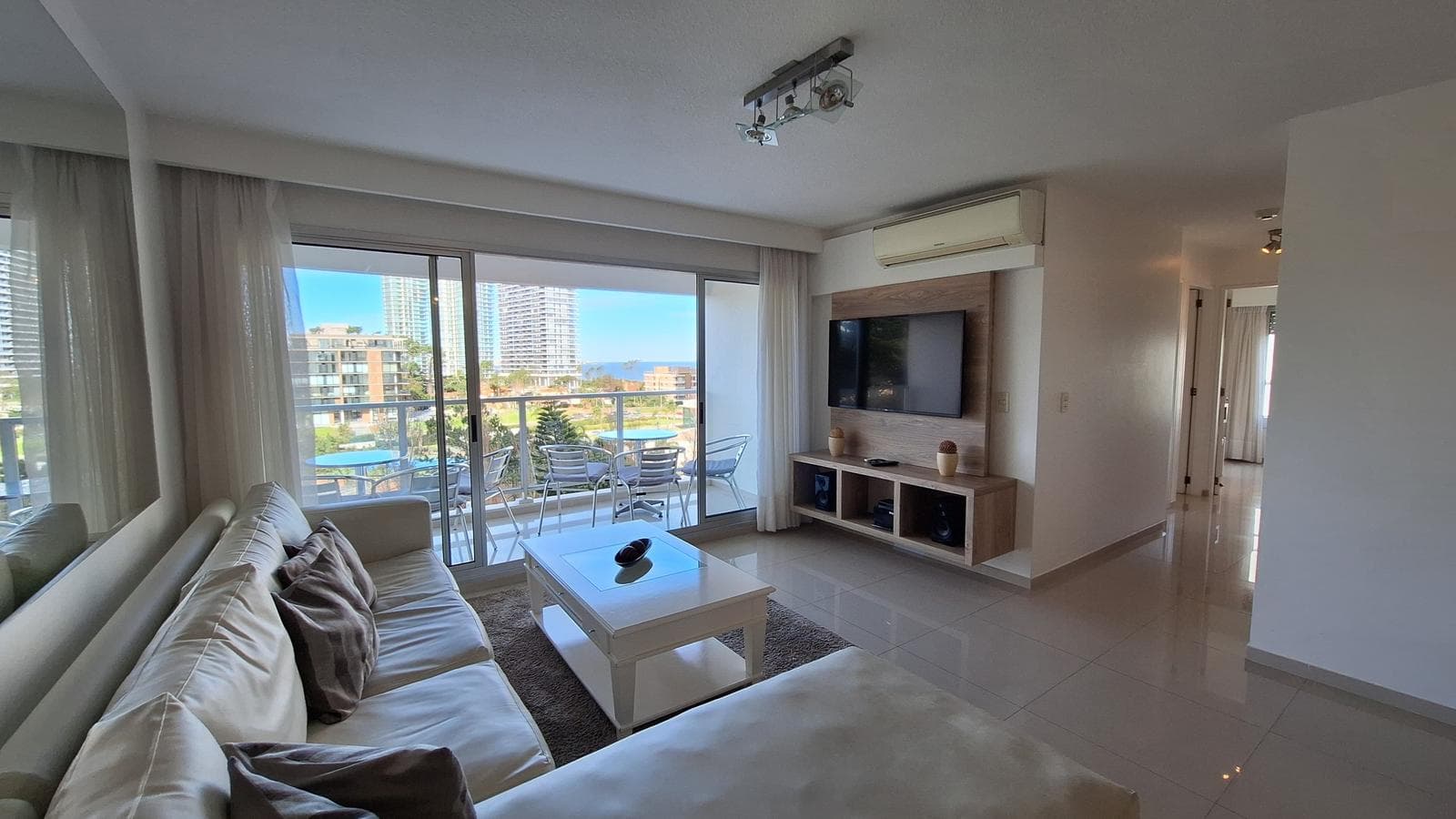 Vacation Rental: 3-Bedroom Apartment in Lincoln Center, Amenities