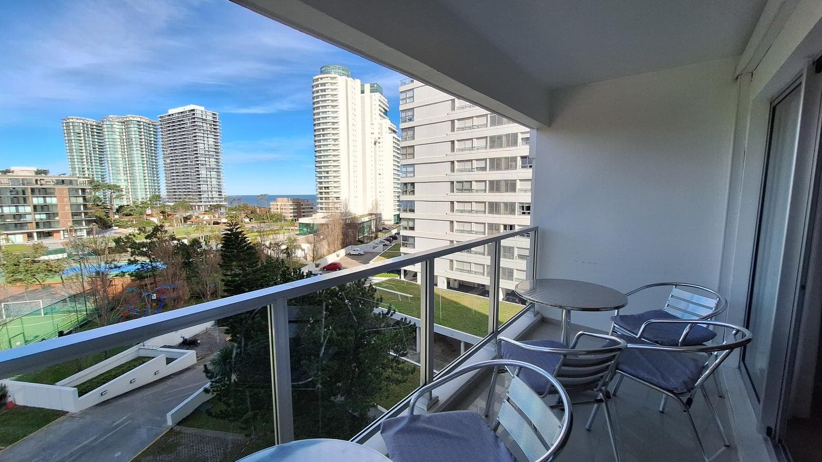 Vacation Rental: 3-Bedroom Apartment in Lincoln Center, Amenities