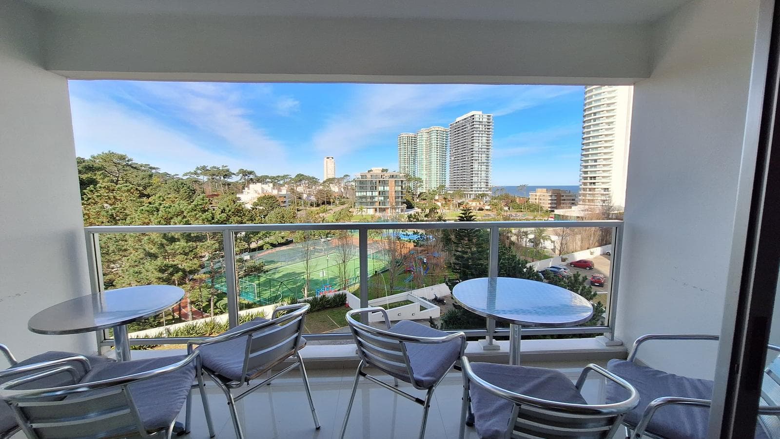 Vacation Rental: 3-Bedroom Apartment in Lincoln Center, Amenities