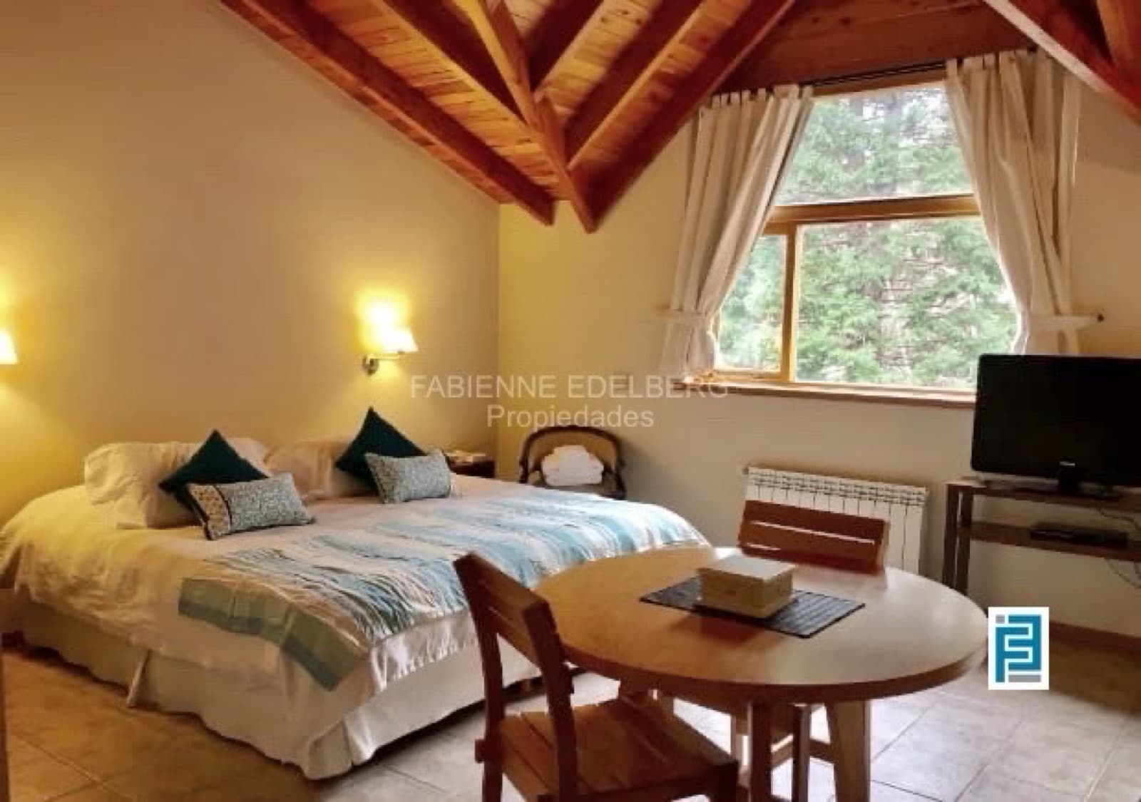 FOR SALE: Spacious, furnished studio apartment in Las Golondrinas—with indoor-outdoor heated pool—San Martín de los Andes