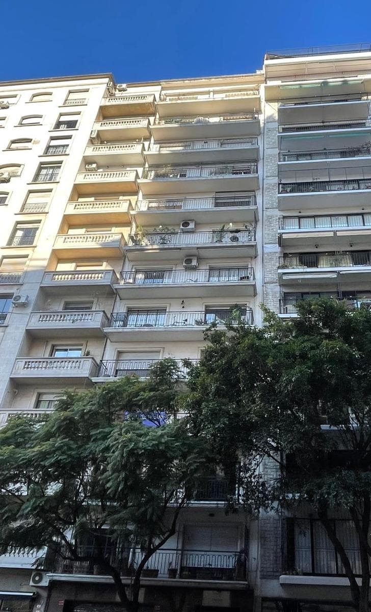 Apartment for sale with a balcony on Av. Callao in the 2000s