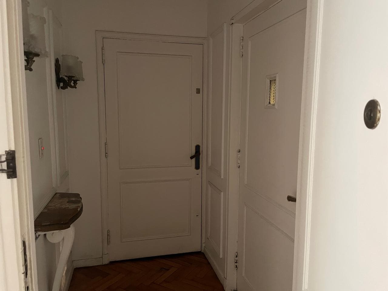 Apartment for sale with a balcony on Av. Callao in the 2000s