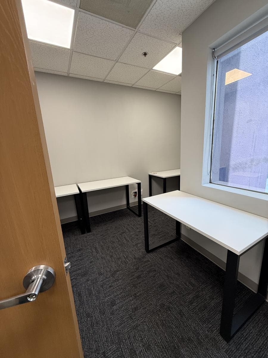 FULLY EQUIPPED AND FURNISHED OFFICE
