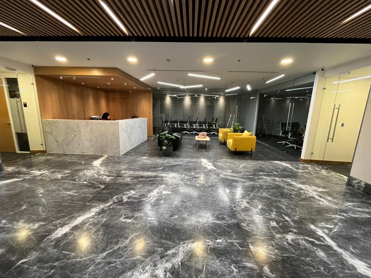 FULLY FURNISHED OFFICE FOR RENT