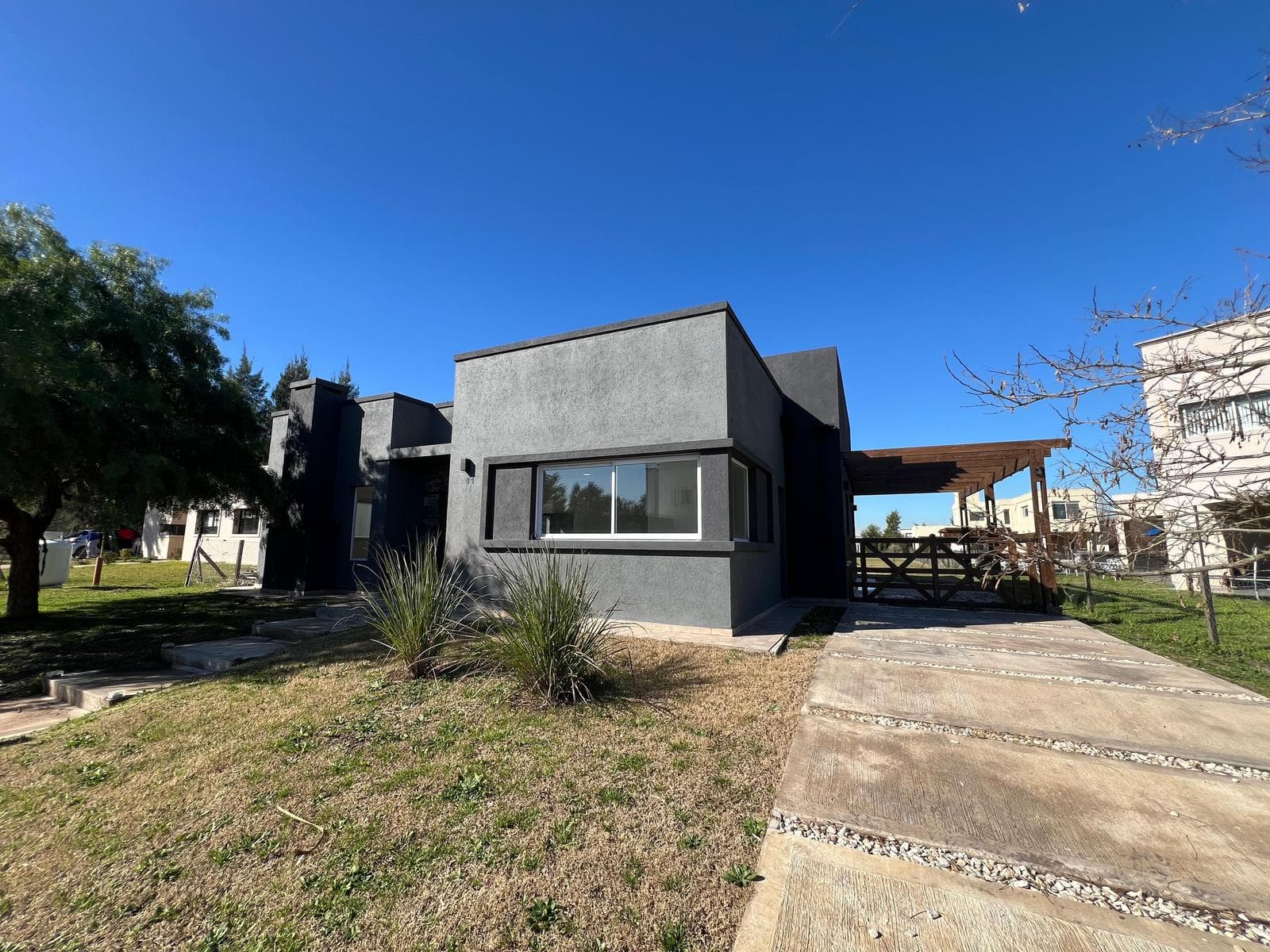 House for Sale in Santo Domingo Canning