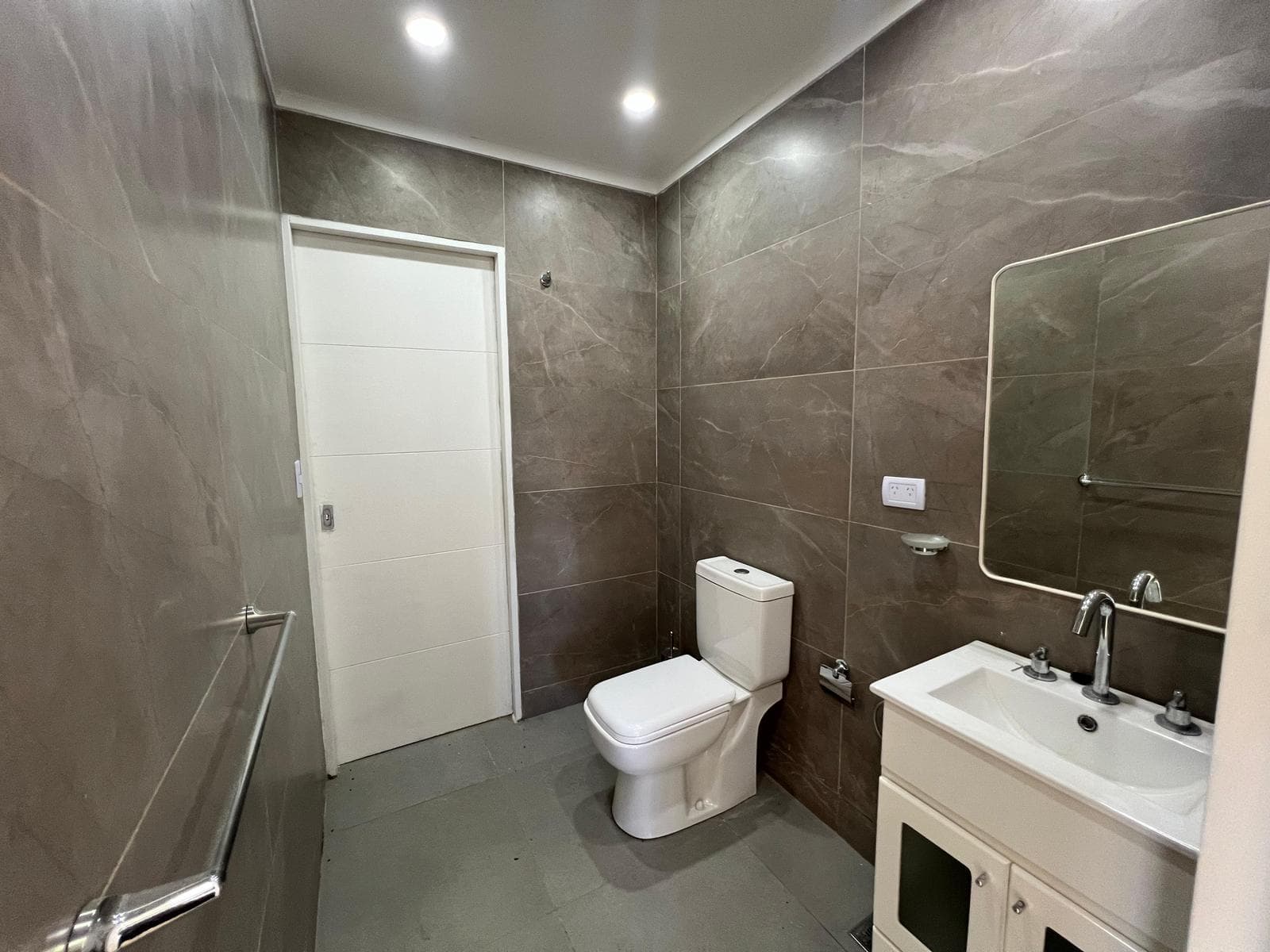 House for Sale in Santo Domingo Canning